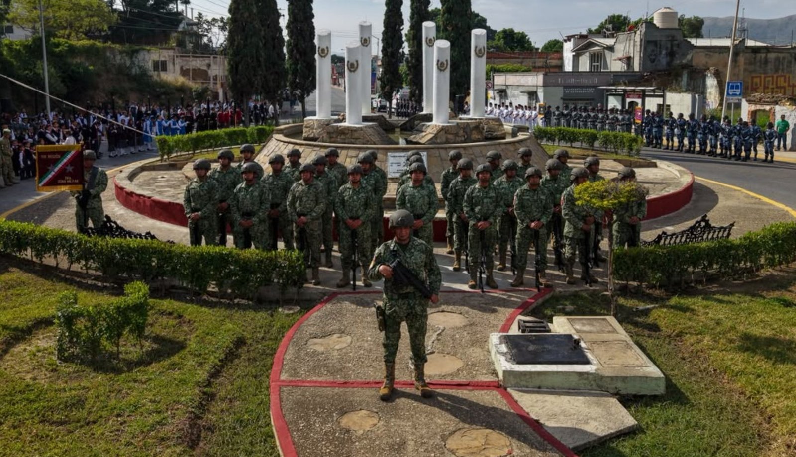 Salomón Jara realiza acto oficial por aniversario de Niños Héroes en Oaxaca